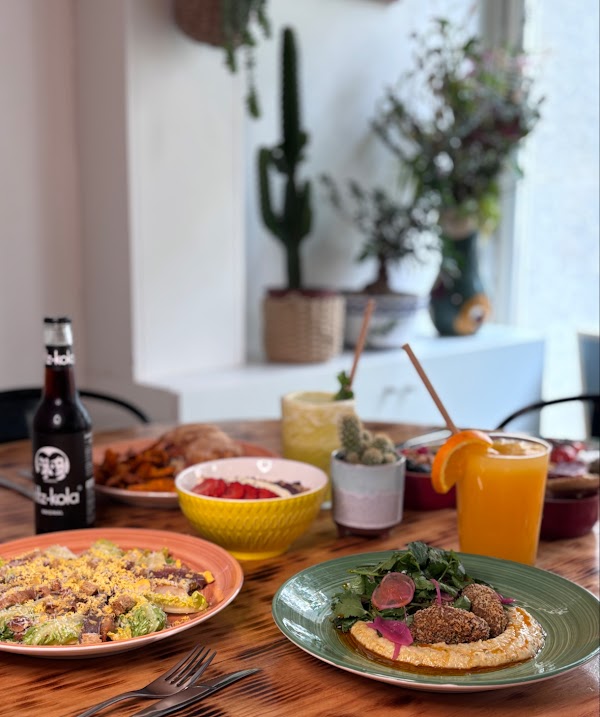Flora Porto Brunch and Dishes 5