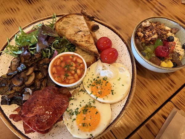 Flora Porto Brunch and Dishes 3