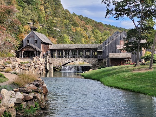 Dogwood Canyon Nature Park