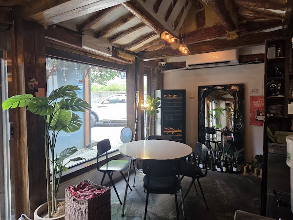 Teumari Cafe 3