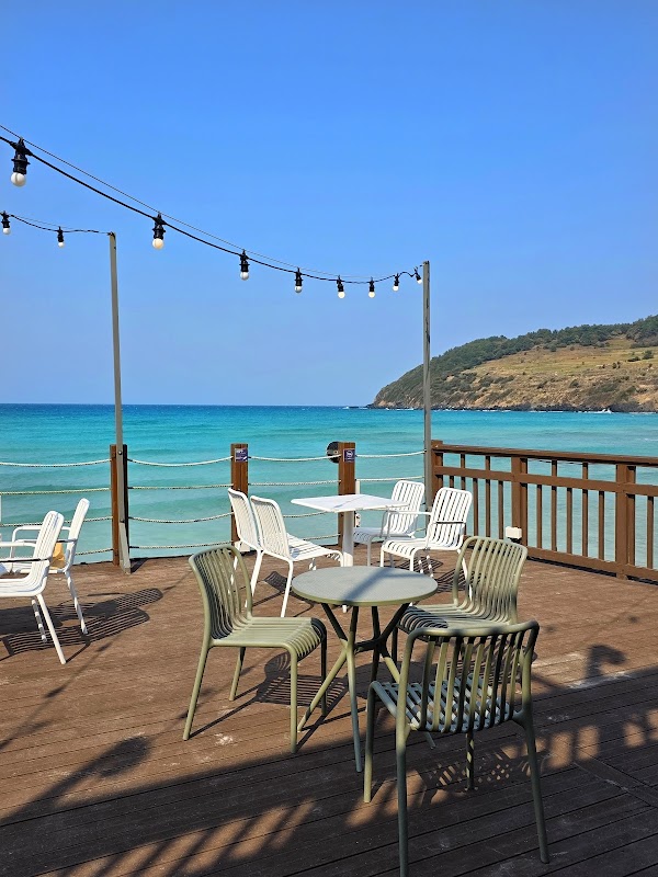 Cafe Del Moondo 1