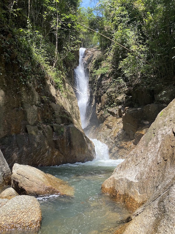 Trail Head to Batu Bertenggek Waterfall