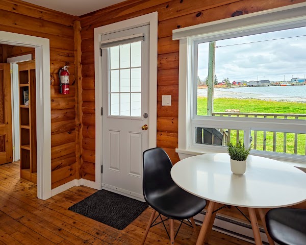 Hunts Point Beach Cottages 2