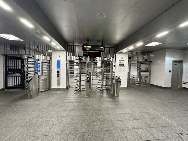 South Ferry 3