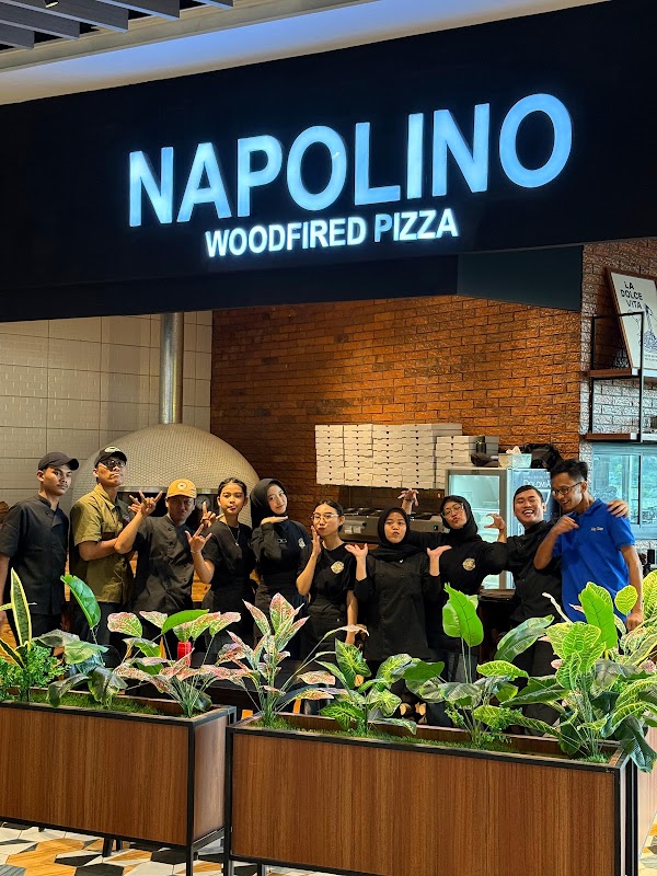 NAPOLINO WoodFired Pizza Living World KotaWisata