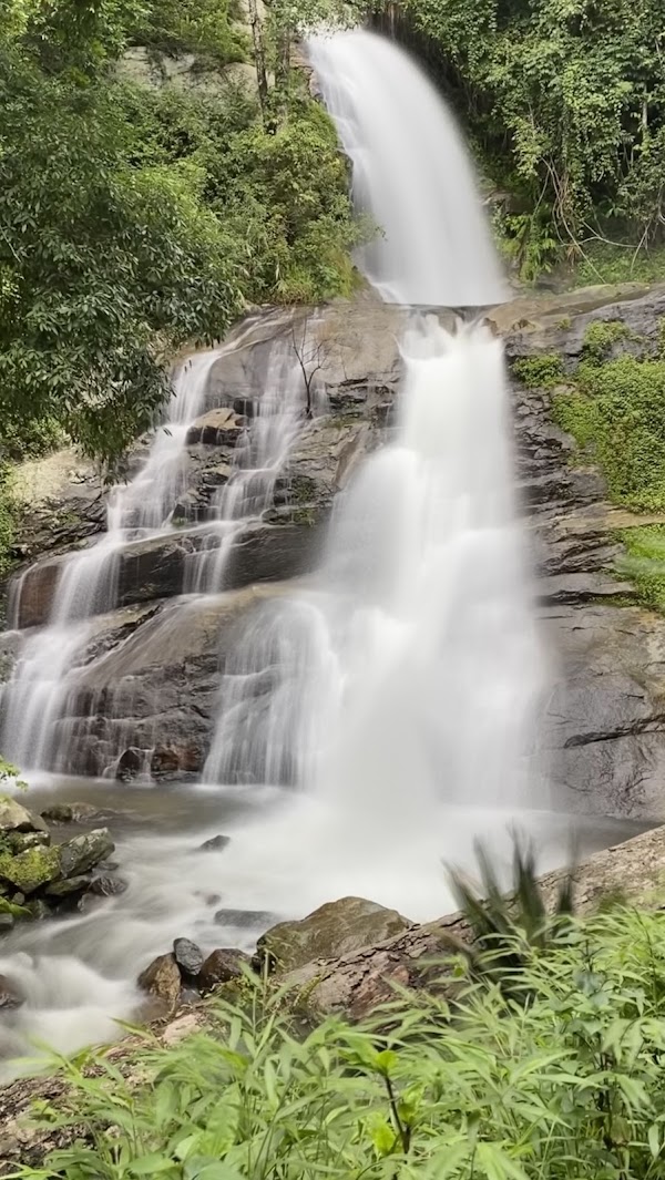 Huai Sai Lueang Waterfall