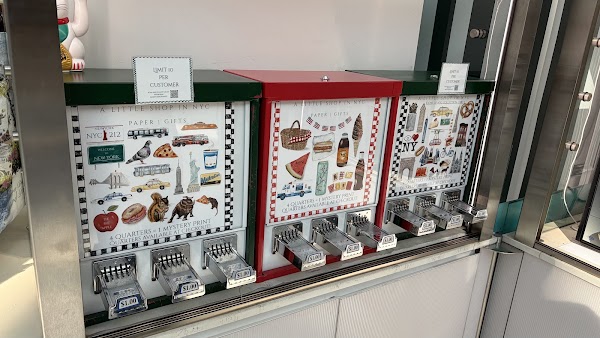 A LITTLE SHOP IN NYC 5