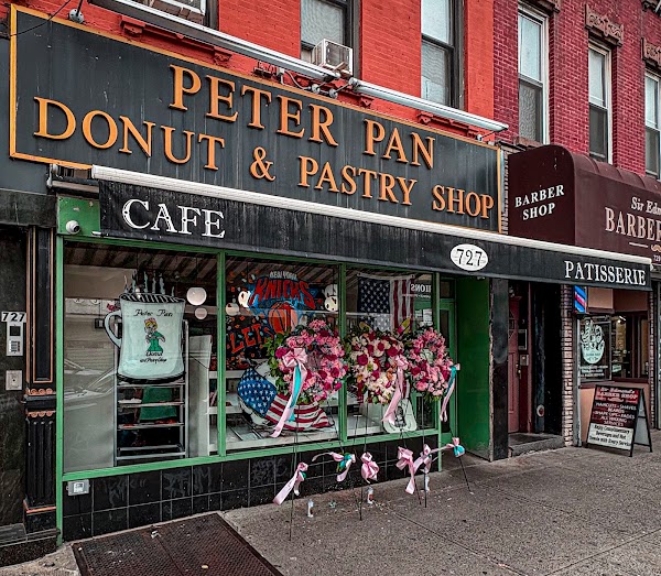 Peter Pan Donut & Pastry Shop 5