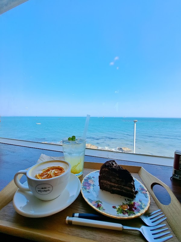 Cafe Whiterock 3