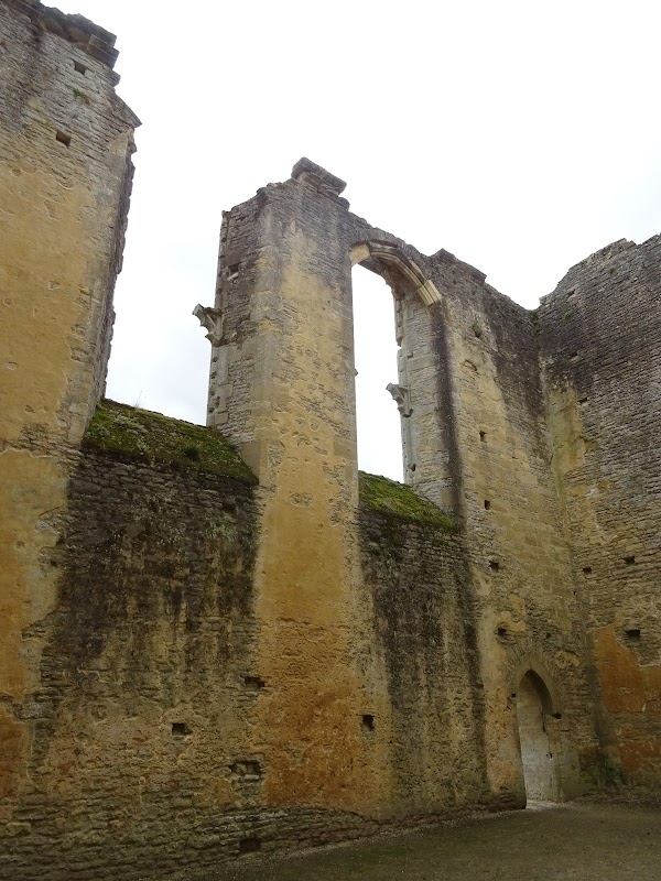 Minster Lovell Hall & Dovecote 2
