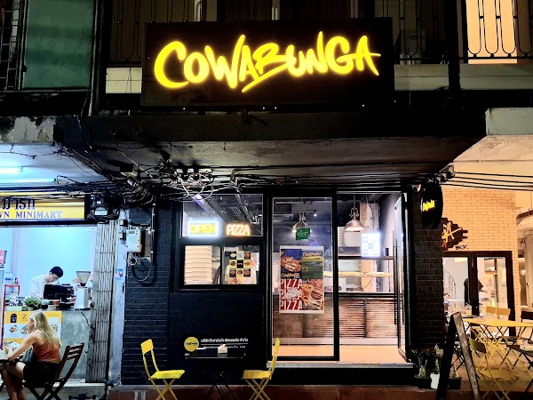 Cowabunga Pizzeria Bangkok