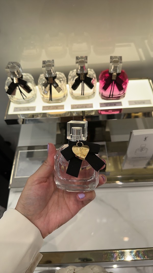 Yves Saint Laurent Beaute Omotesando Store 4