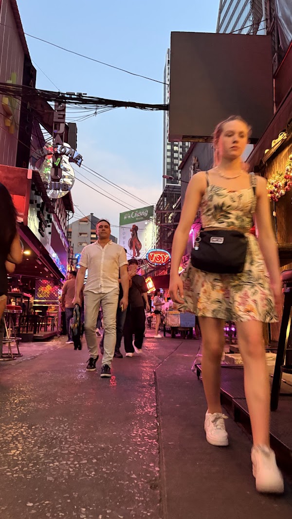 Soi Cowboy 2
