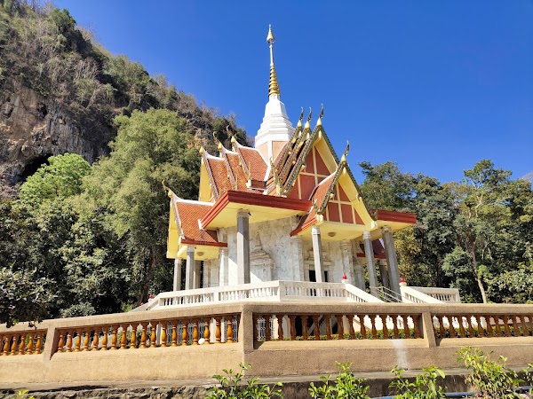Wat Tham Pha Pu