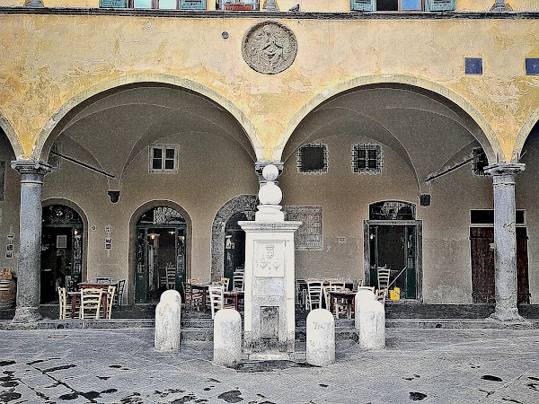 Piazza delle Vettovaglie