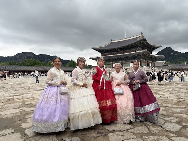 한복남 프리미엄점 Hanboknam premium hanbok rental shop 2
