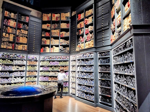 Studio Tour Shop 5