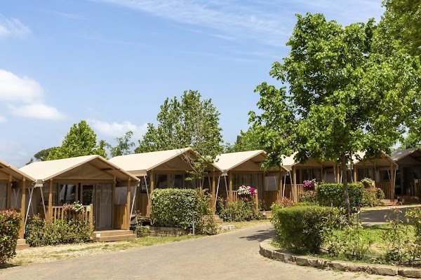 hu Roma camping in town