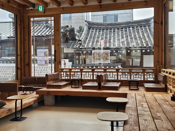 Haus coffee & dessert 2