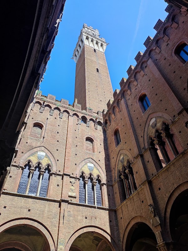 Palazzo Pubblico 5