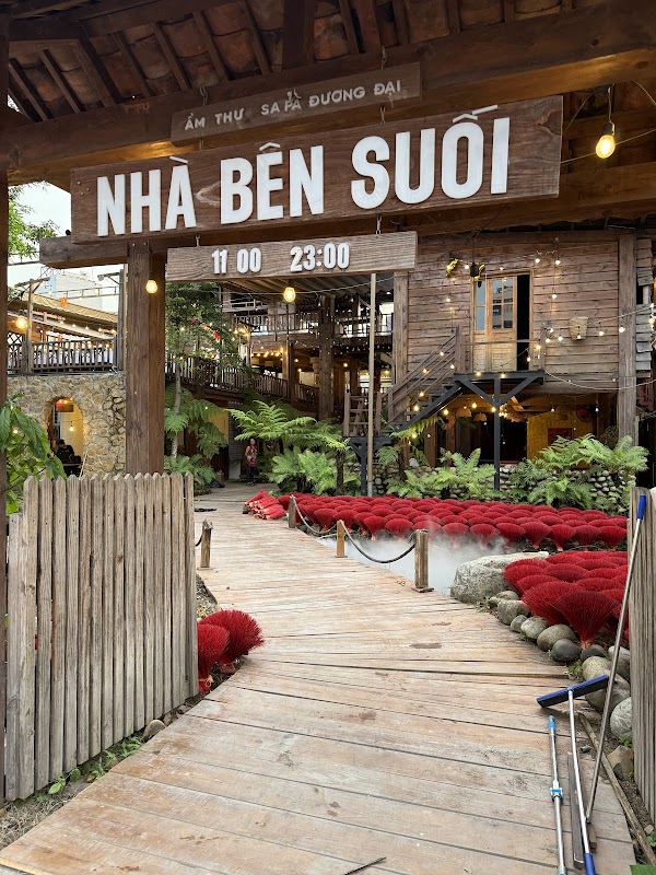 Tiệm cà phê Noọng Ơi