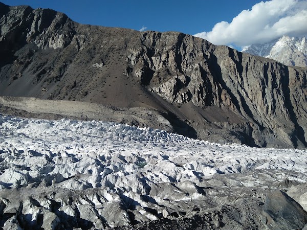 Passu 4