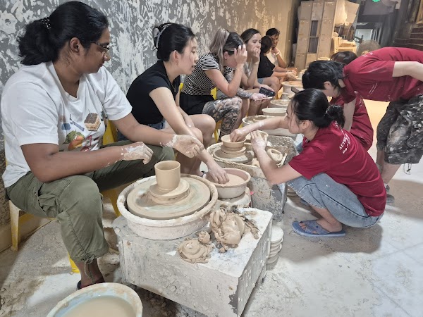 Authentic Bat Trang - Ceramic shop 2