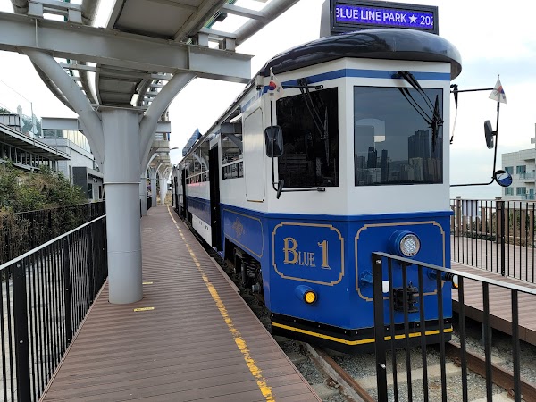 Haeundae Blueline Park - Songjeong Station 5