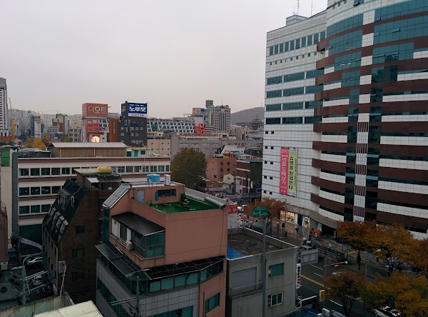 D Seven Suites