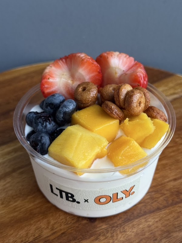 LTB. License To Blend - ASOK branch - 100% Cold-Pressed Juice and Smoothie Bar 2