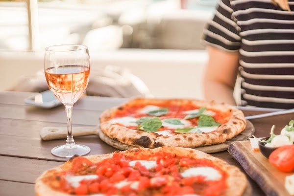 ENO Market & Pizzeria 3