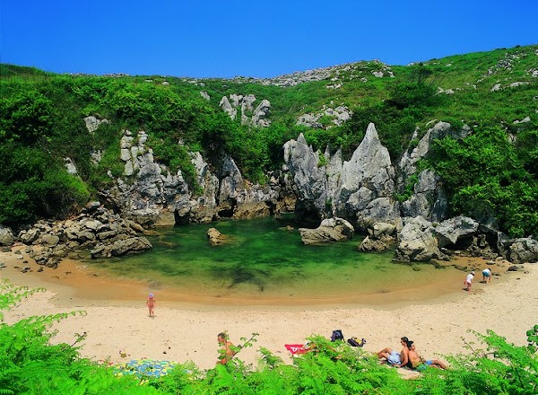 Playa de Gulpiyuri