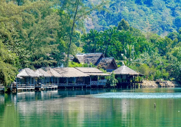 Ko Chang District 4
