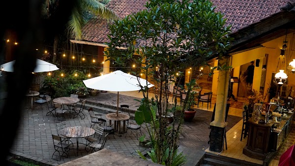 Kayu Arum Resort