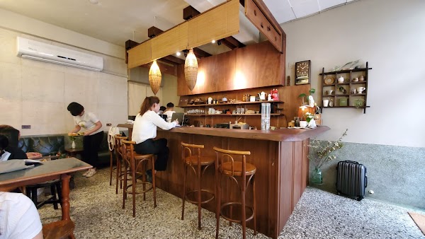 H&H Coffee & Bakery 3