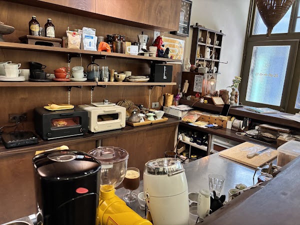 H&H Coffee & Bakery 2