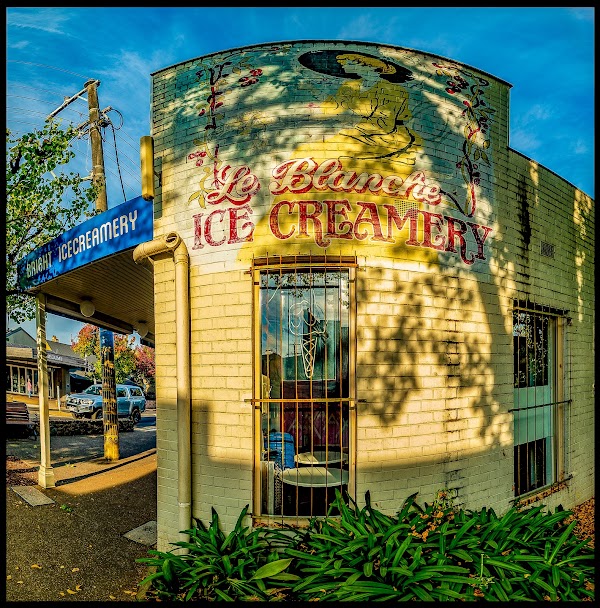 The Bright Ice Creamery