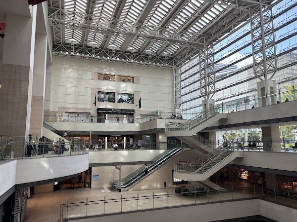 Minatomirai Station 4