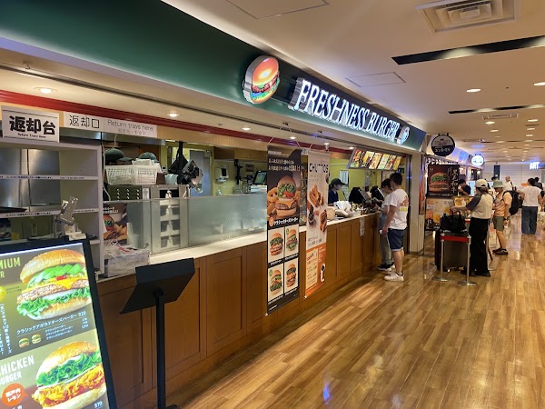 FRESHNESS BURGER New Chitose Airport 4