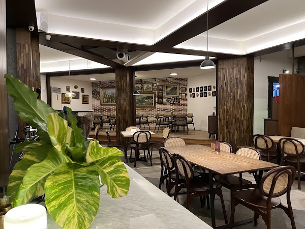 Lind's Ice Cream & Resto
