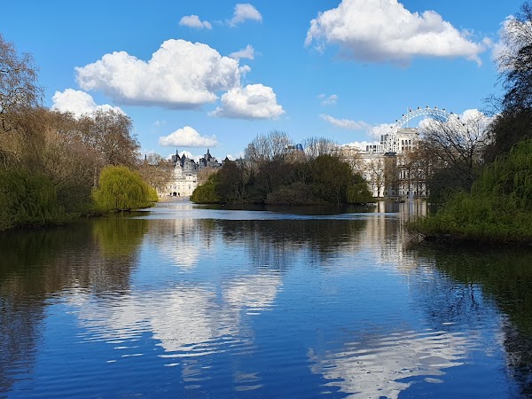 St James's Park - The Blue Bridge 6
