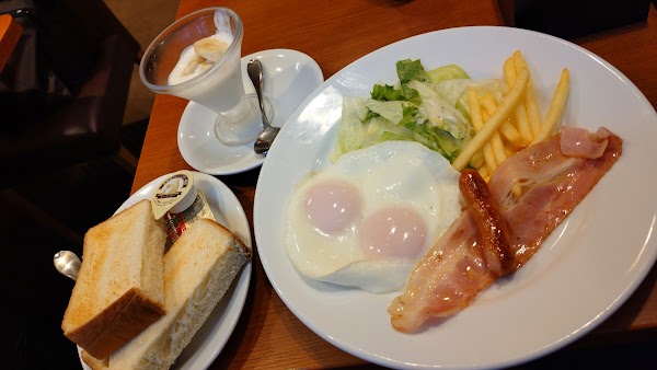 Denny's Shinjuku Chuokoen 4
