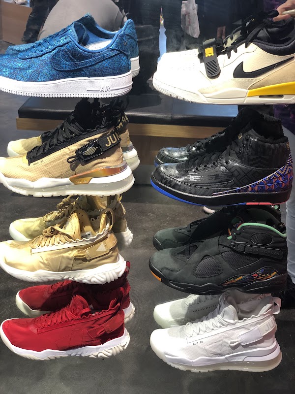 atmos Shibuya アトモス 渋谷店 2