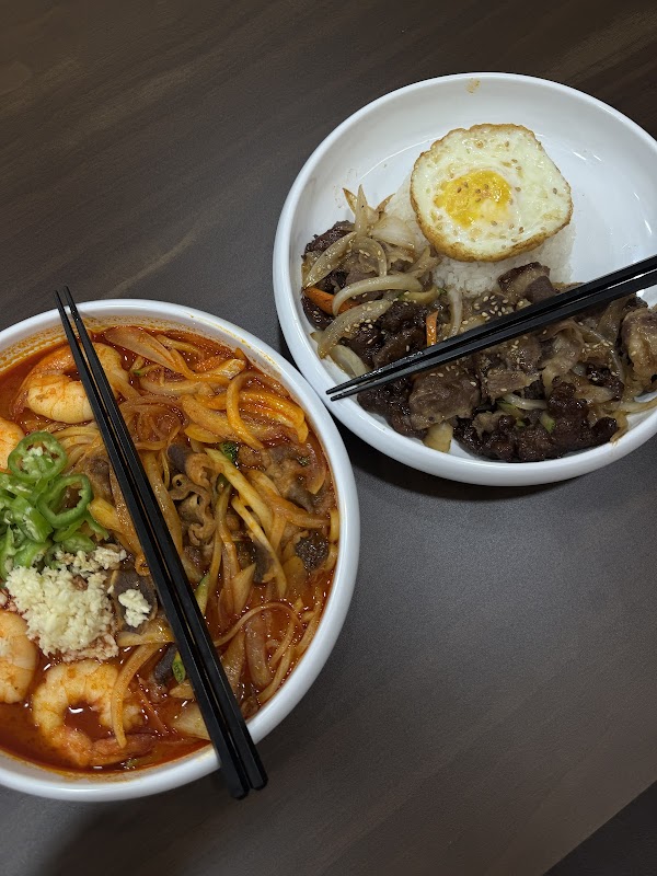 BSJ Chicken & WOK - Halal Restaurant 4