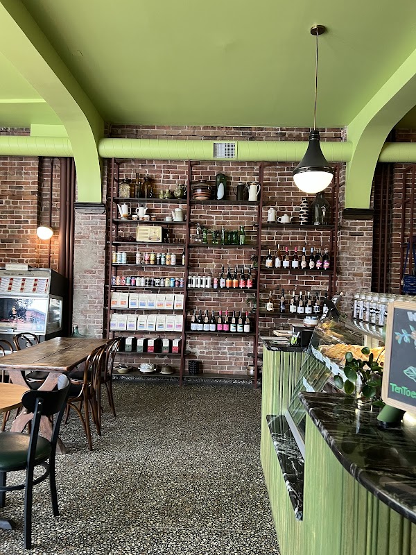 Ten Toes Coffee House & Laundry