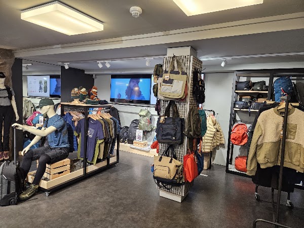 Eiger Adventure Store 5