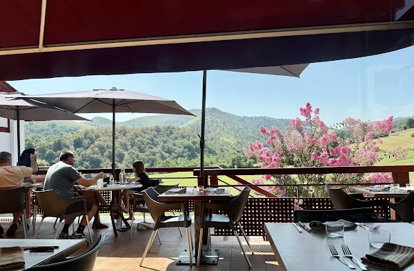 AUBERGE IPARLA