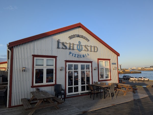 Ishusid Pizzeria Restaurant