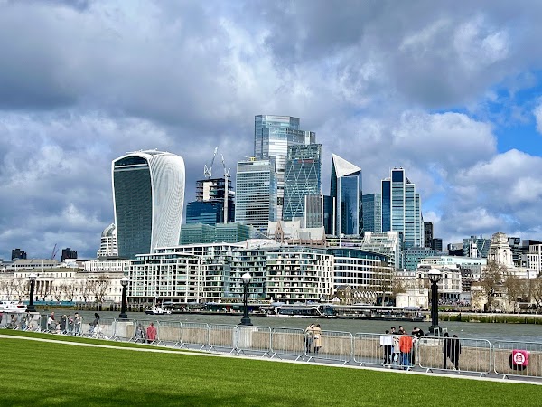 Potters Fields Park 4