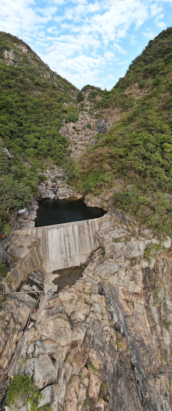 Man Cheung Po's Infinity Pool 3